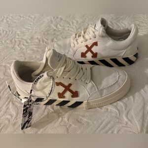 Off-White White and Black Sneakers with brown logo and tag